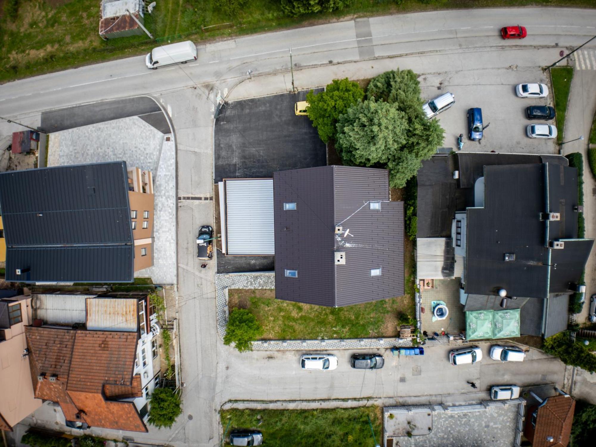 Sunny Corner Apartments Visoko Bagian luar foto