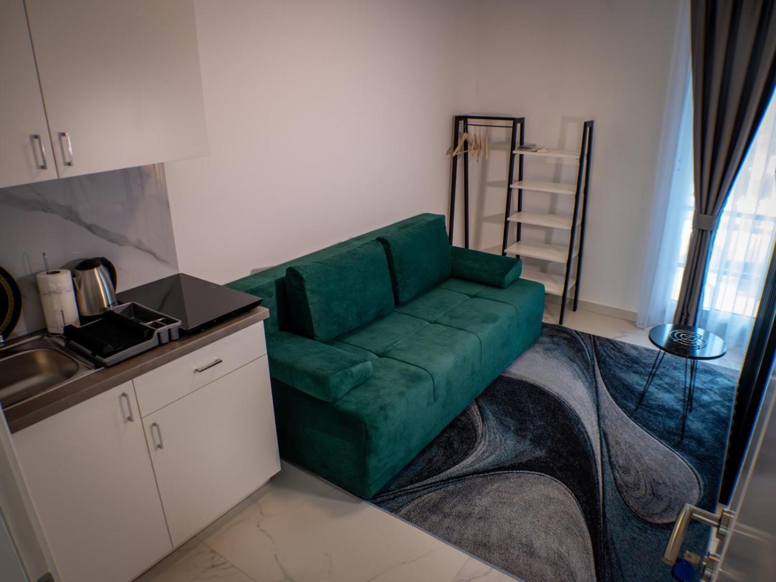 Sunny Corner Apartments Visoko Bagian luar foto