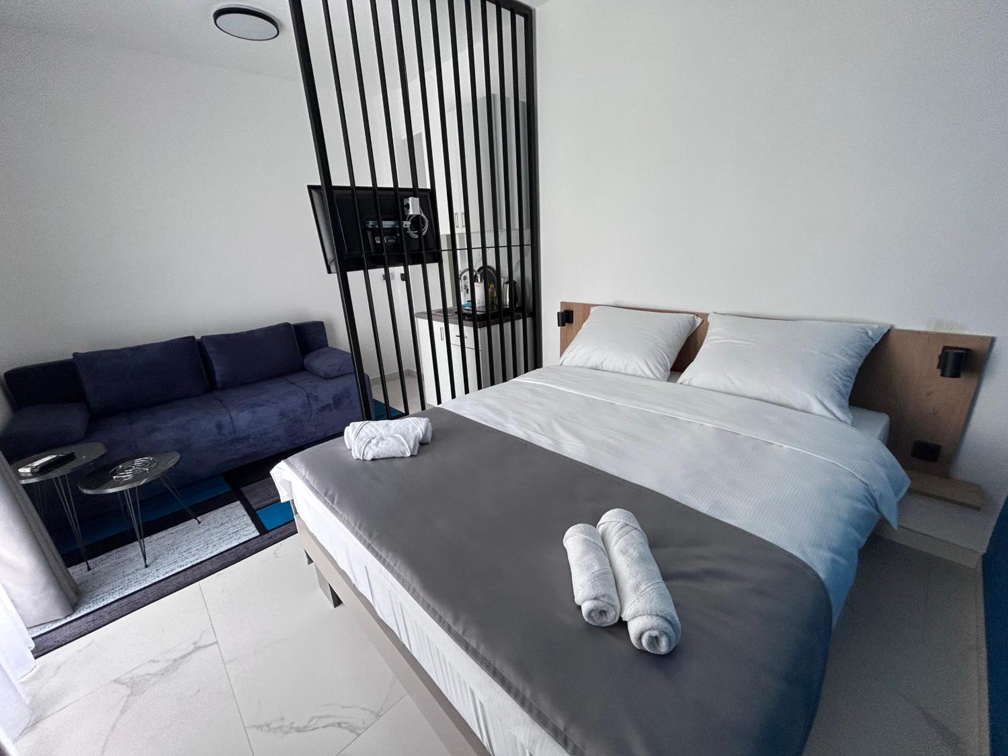 Sunny Corner Apartments Visoko Bagian luar foto