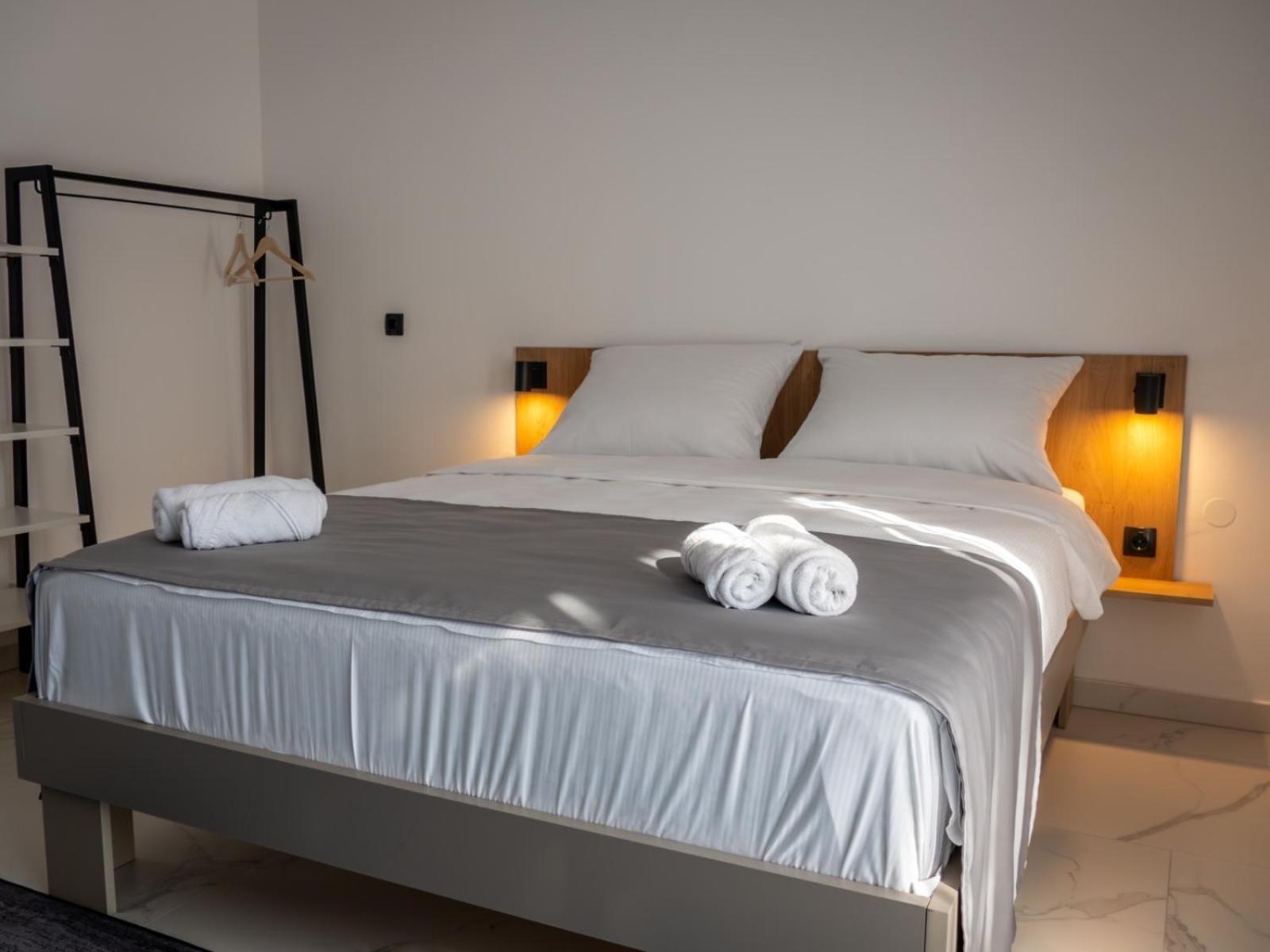Sunny Corner Apartments Visoko Bagian luar foto
