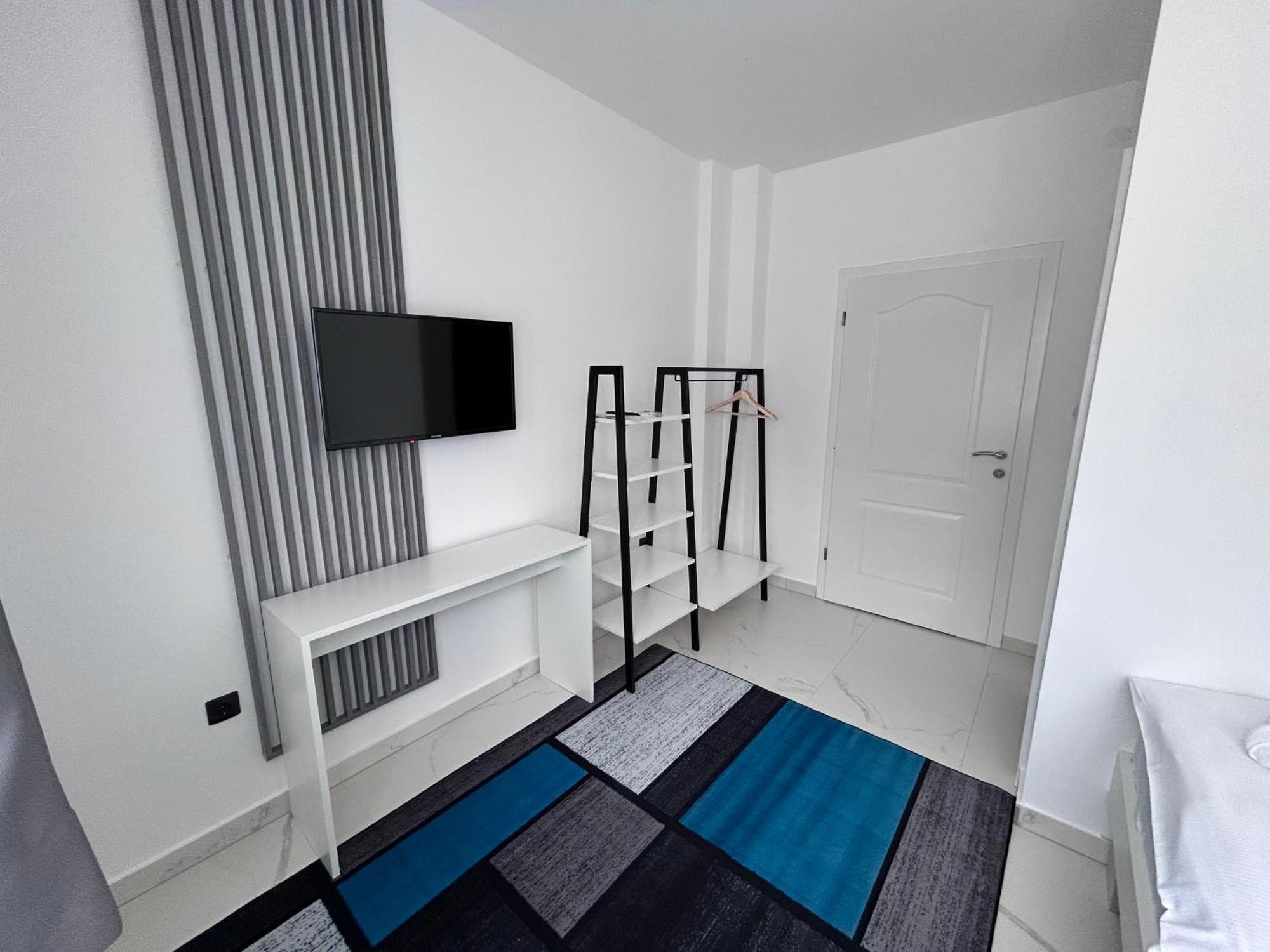 Sunny Corner Apartments Visoko Bagian luar foto